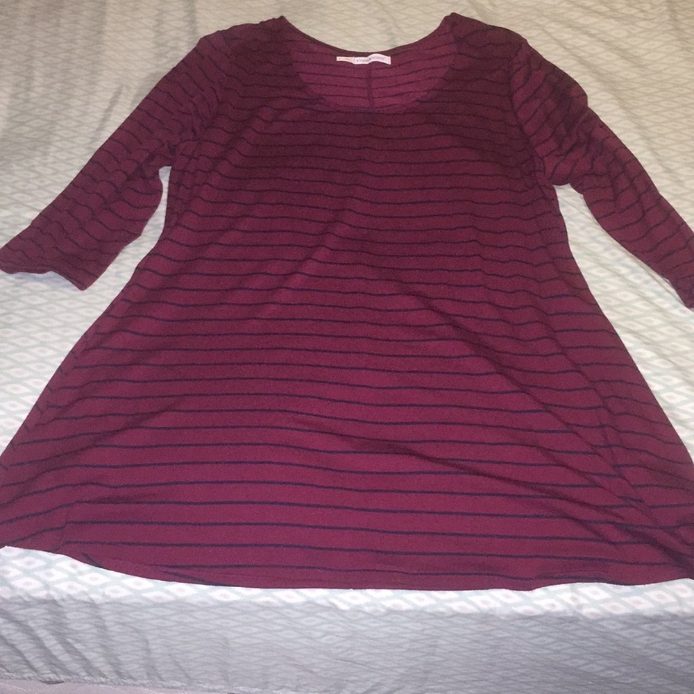 Maurice’s size 1 top Marroon and navy stripe